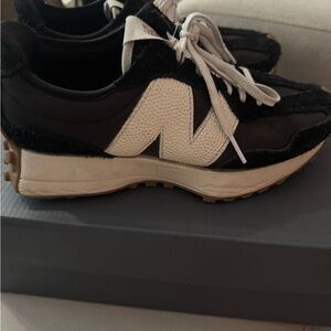 New Balance Black and White the Intelligence Choice 327